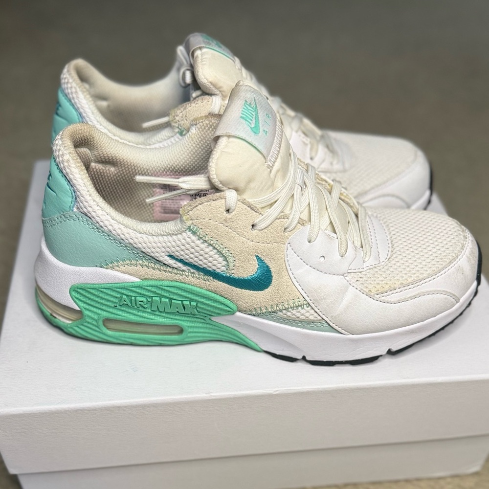 Nike Air Max Very Good condition,like new, size US 6.5